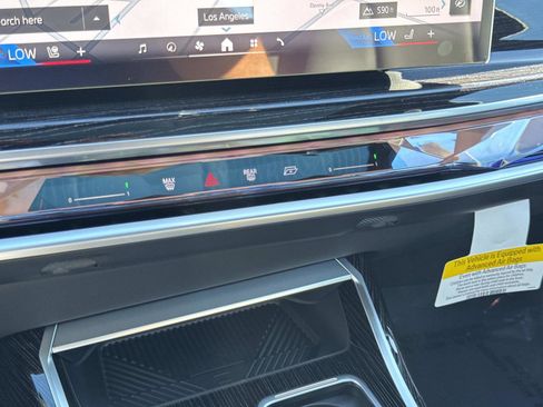 New 2026 BMW 740i w/ Premium Package image 18