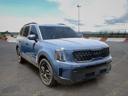 Certified 2025 Kia Telluride EX X-Line AWD/4WD image 2