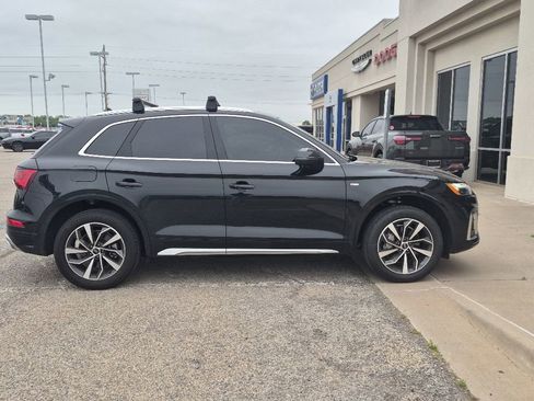 Used 2024 Audi Q5 2.0T Premium w/ Convenience Package AWD/4WD image 2