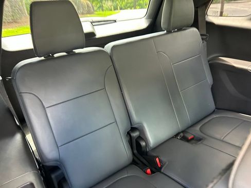 Used 2020 Chevrolet Traverse LT w/ LT Premium Package FWD image 46
