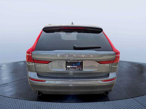 Used 2018 Volvo XC60 T5 Momentum w/ Vision Package AWD/4WD image 5