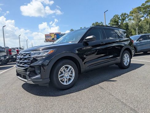New 2026 Ford Explorer Active RWD image 8