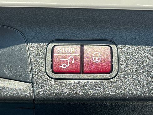 Certified 2024 Mercedes-Benz GLS 450 4MATIC image 21