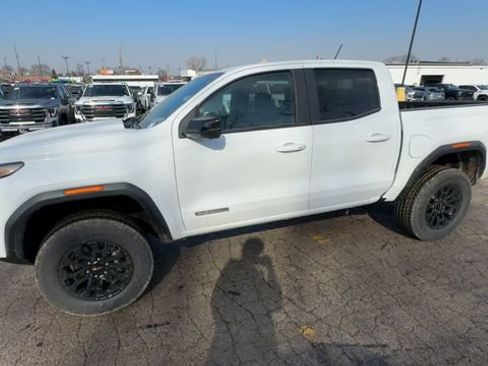 New 2026 GMC Canyon Elevation w/ Convenience Package image 4