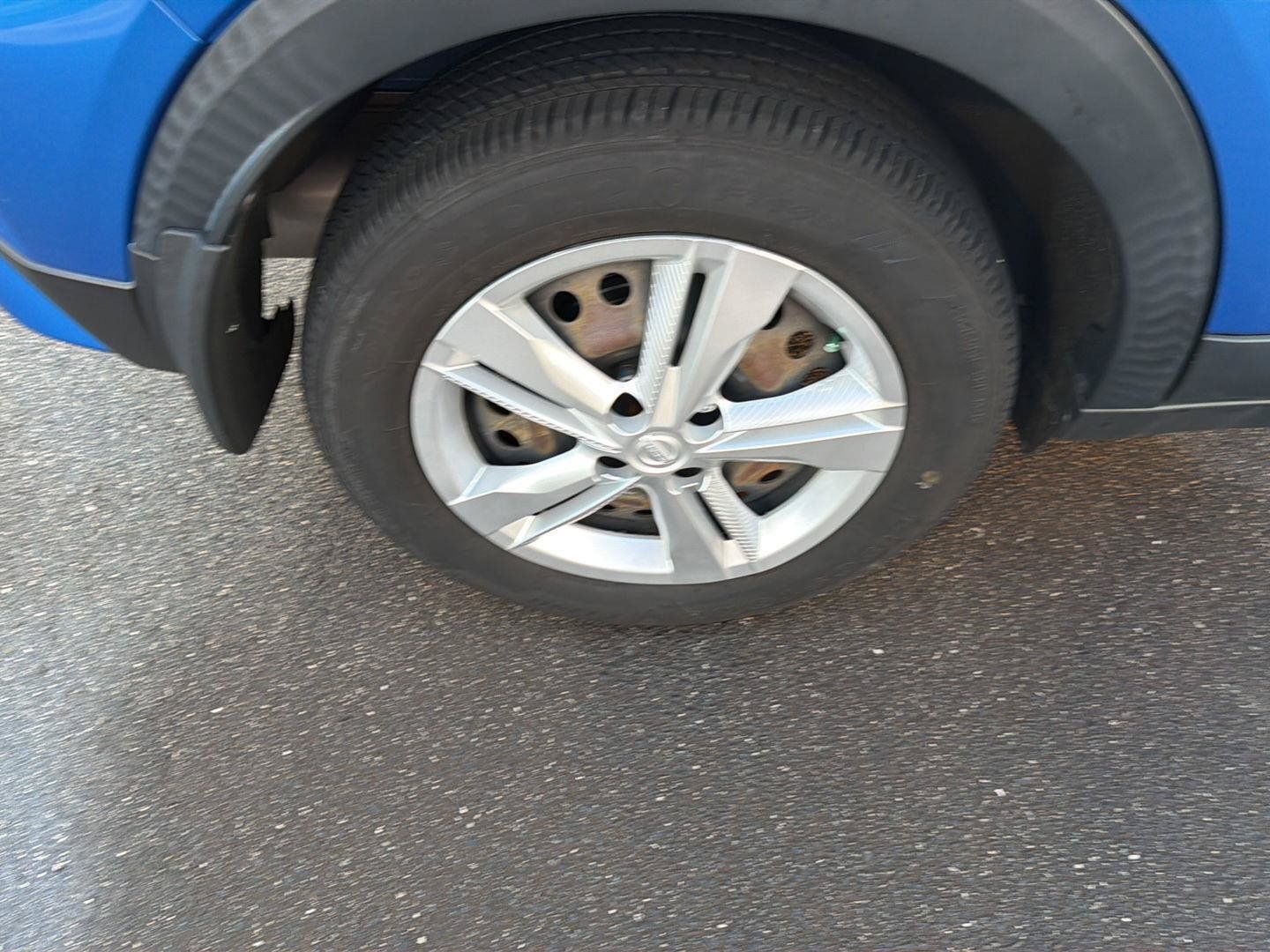 Used 2024 Nissan Kicks S FWD image 38