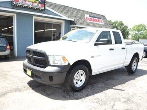 Used 2014 RAM 1500 Tradesman AWD/4WD image 2