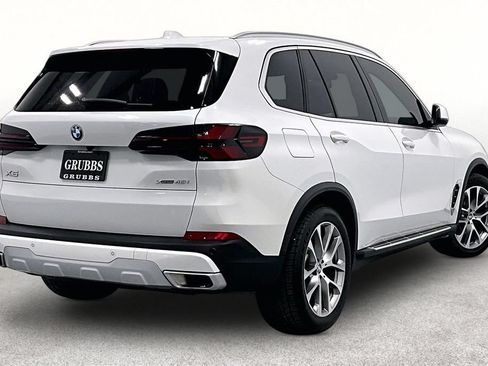 Used 2024 BMW X5 xDrive40i AWD/4WD image 2