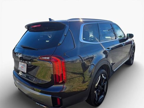 Used 2025 Kia Telluride S image 14