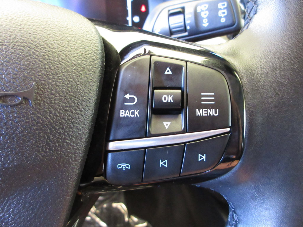 Used 2025 Ford Escape SE FWD image 17