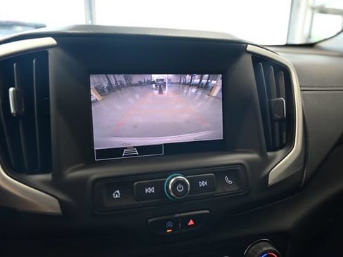 Used 2022 GMC Terrain SLE w/ Driver Convenience Package FWD image 16