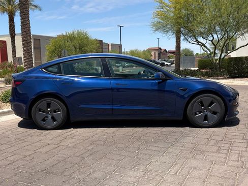 Used 2023 Tesla Model 3 Standard Range RWD image 9