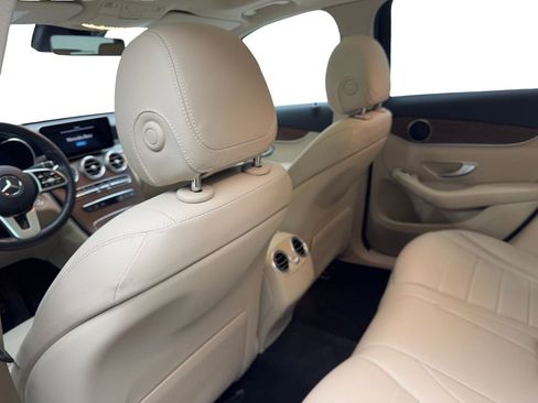 Used 2022 Mercedes-Benz GLC 300 4MATIC w/ Premium Package Lite image 33