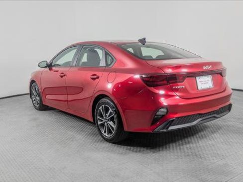 Used 2024 Kia Forte LXS FWD image 4