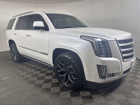 Used 2018 Cadillac Escalade Premium Luxury image 1