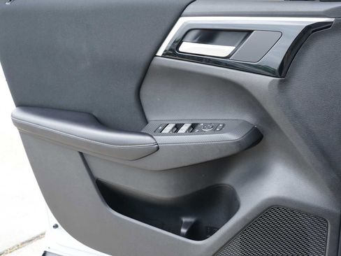 Used 2022 Mitsubishi Outlander ES FWD image 16
