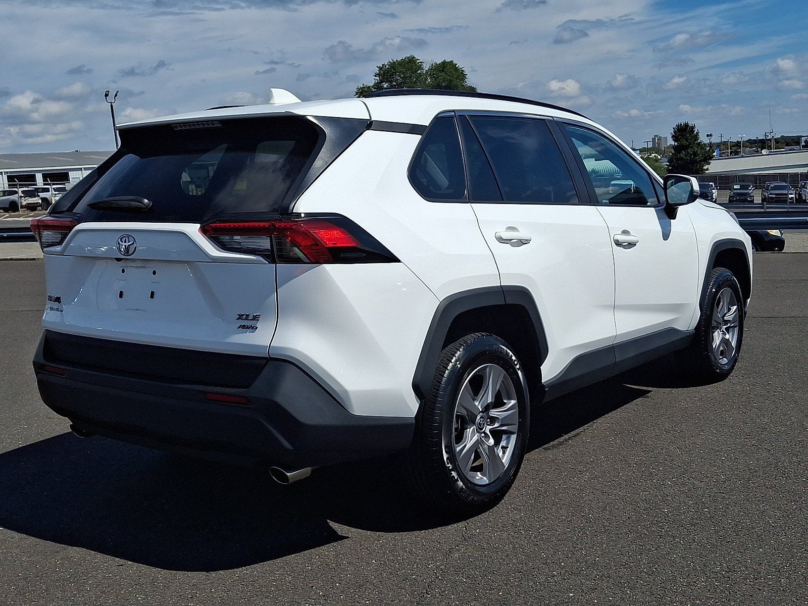Used 2024 Toyota RAV4 XLE w/ Convenience Package AWD/4WD image 6
