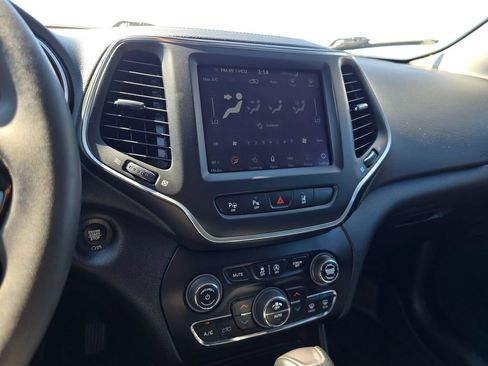 Used 2023 Jeep Cherokee Altitude Lux w/ Elite Group AWD/4WD image 21