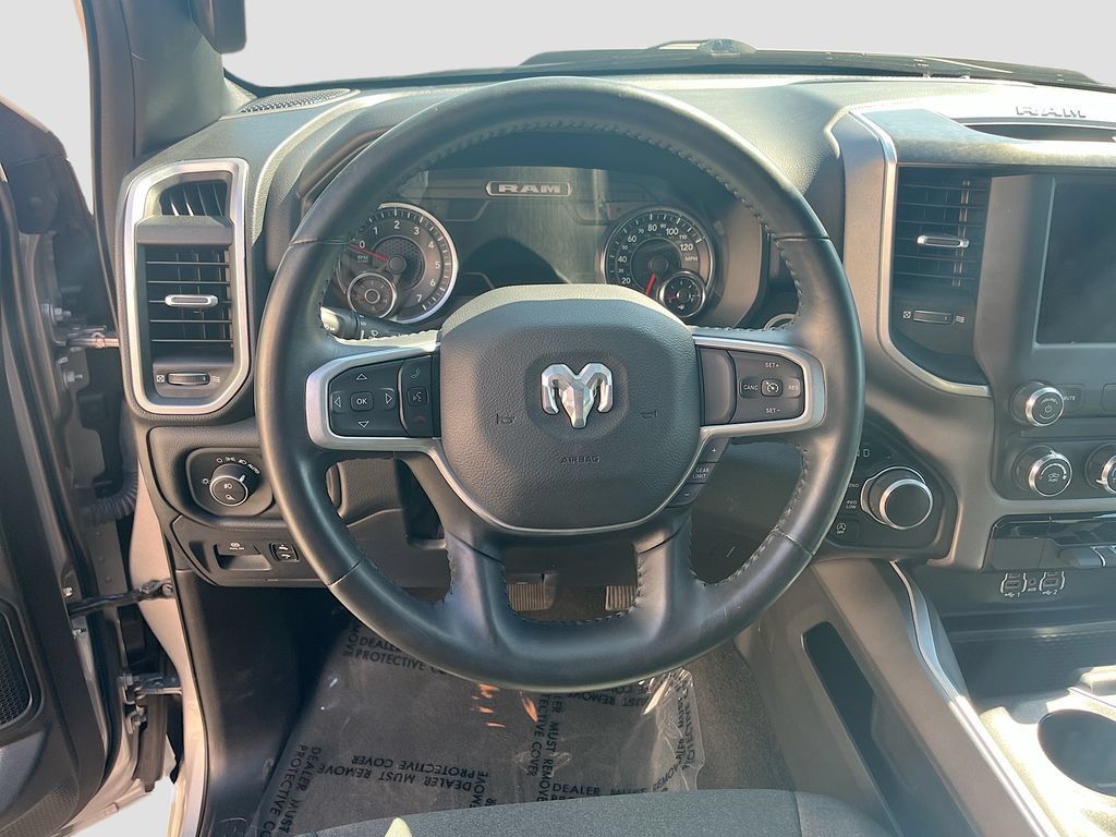 Used 2022 RAM 1500 Big Horn AWD/4WD image 11