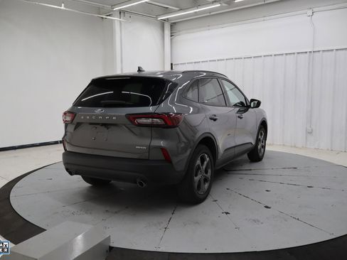 Used 2025 Ford Escape ST-Line image 4