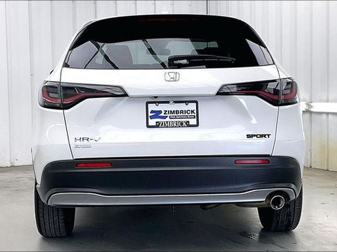 Certified 2025 Honda HR-V Sport image 4