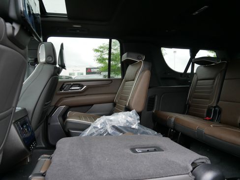 New 2026 GMC Yukon XL Denali Ultimate AWD/4WD image 5
