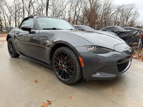Used 2016 MAZDA MX-5 Miata Club w/ Brembo/BBS Package image 3