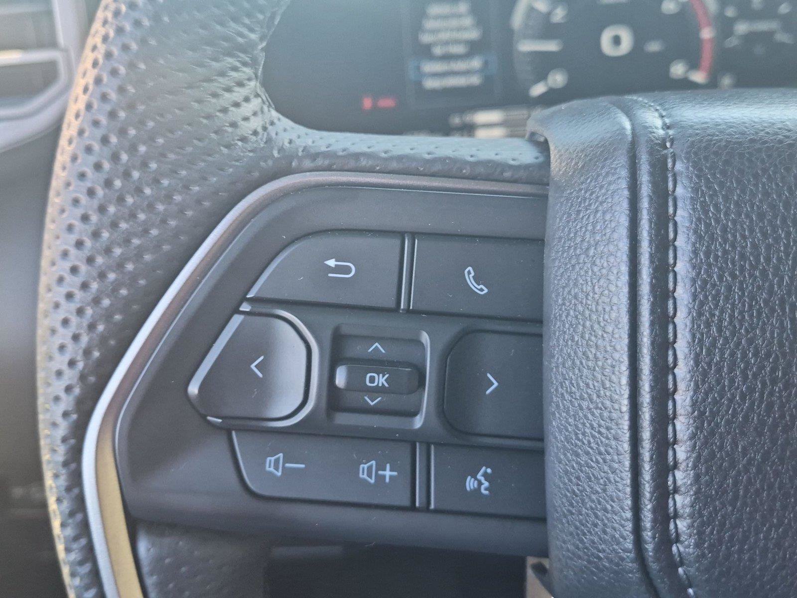 Used 2025 Toyota Sequoia Limited AWD/4WD image 19