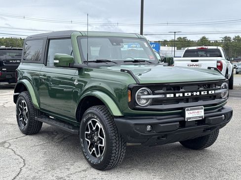 Used 2023 Ford Bronco Outer Banks AWD/4WD image 3