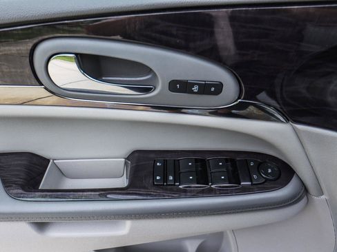 Used 2015 Buick Enclave Leather AWD/4WD image 33