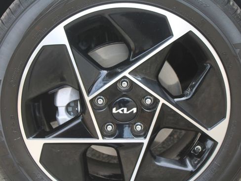 Certified 2024 Kia Soul EX FWD image 17