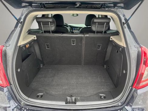 Used 2022 Buick Encore Preferred w/ Safety Package AWD/4WD image 18