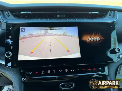 New 2026 Jeep Grand Cherokee Altitude AWD/4WD image 20