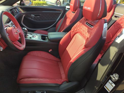 Used 2021 Bentley Continental GT V8 image 16