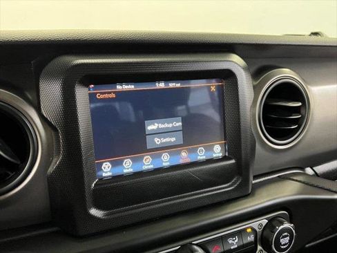 Certified 2023 Jeep Gladiator Sport image 32