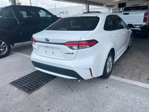 Used 2022 Toyota Corolla LE FWD image 12