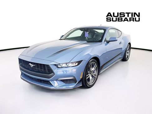 Used 2024 Ford Mustang Coupe image 3