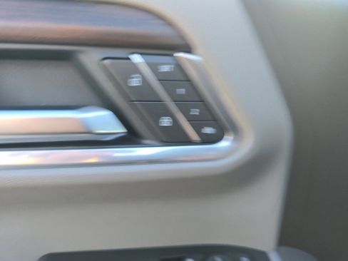 Used 2025 GMC Sierra 2500 SLT w/ SLT Premium Package image 19