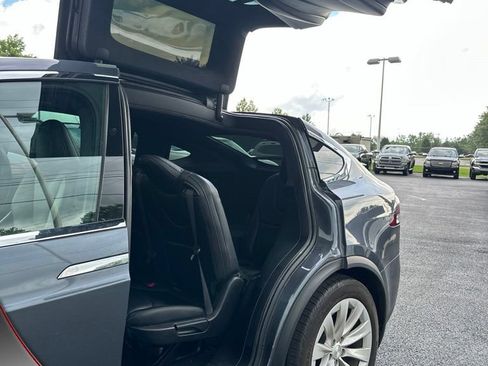 Used 2020 Tesla Model X Long Range AWD/4WD image 20
