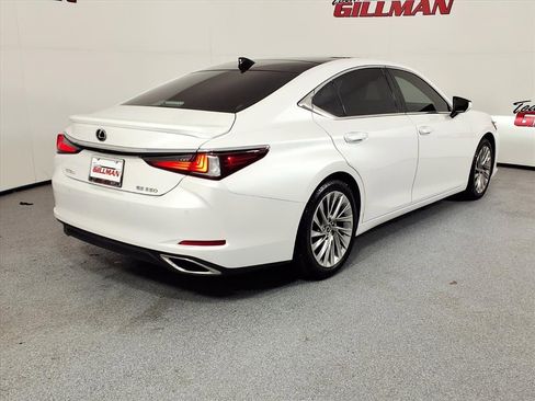 Used 2022 Lexus ES 350 Ultra Luxury w/ Accessory Package 2 image 5