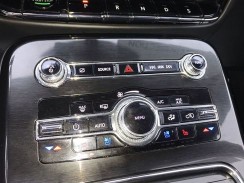 Used 2022 Lincoln Nautilus Reserve image 19