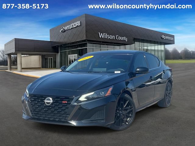 Used 2023 Nissan Altima 2.0 SR FWD image 1