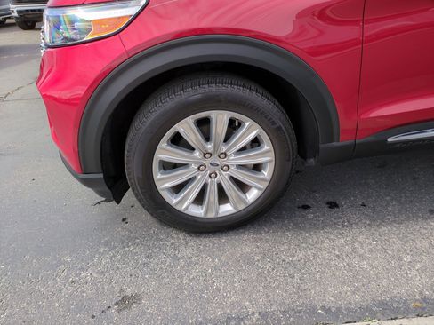 Used 2022 Ford Explorer Limited w/ Limited Technology Package image 11