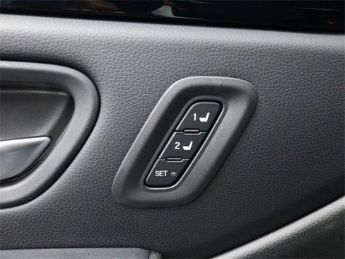 New 2025 Honda Pilot Touring image 21