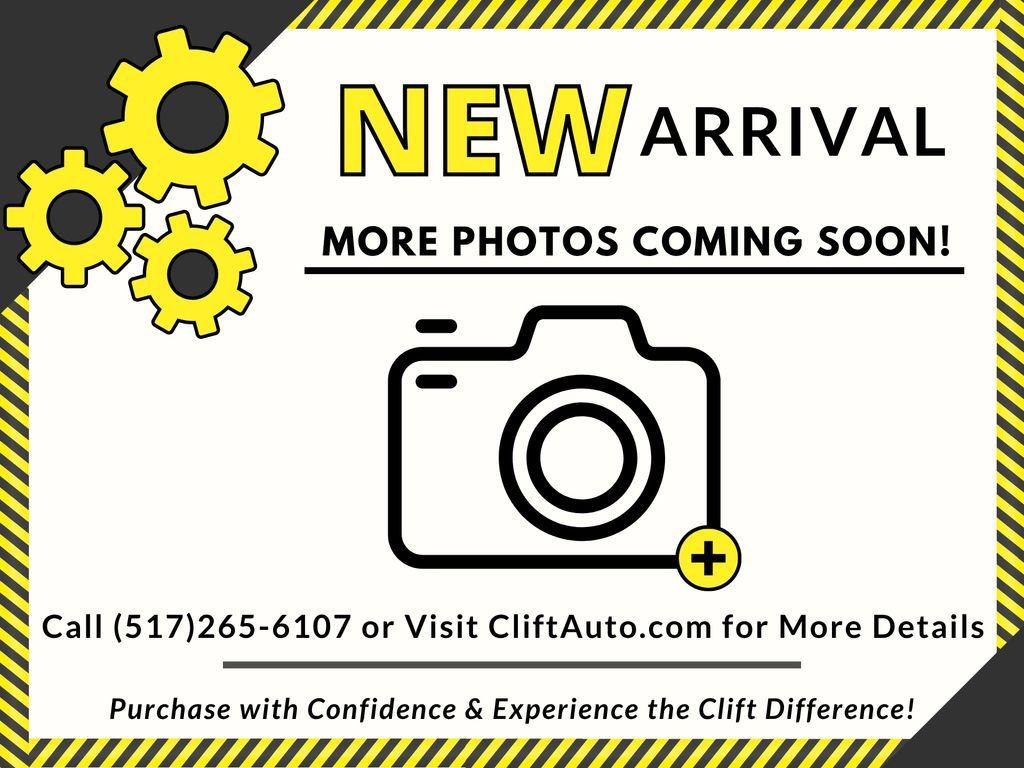 Used 2018 Chevrolet Cruze Premier FWD image 2