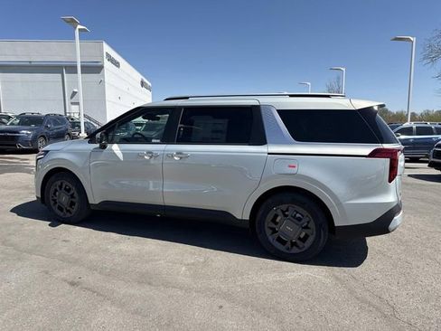 New 2026 Kia Carnival EX image 8