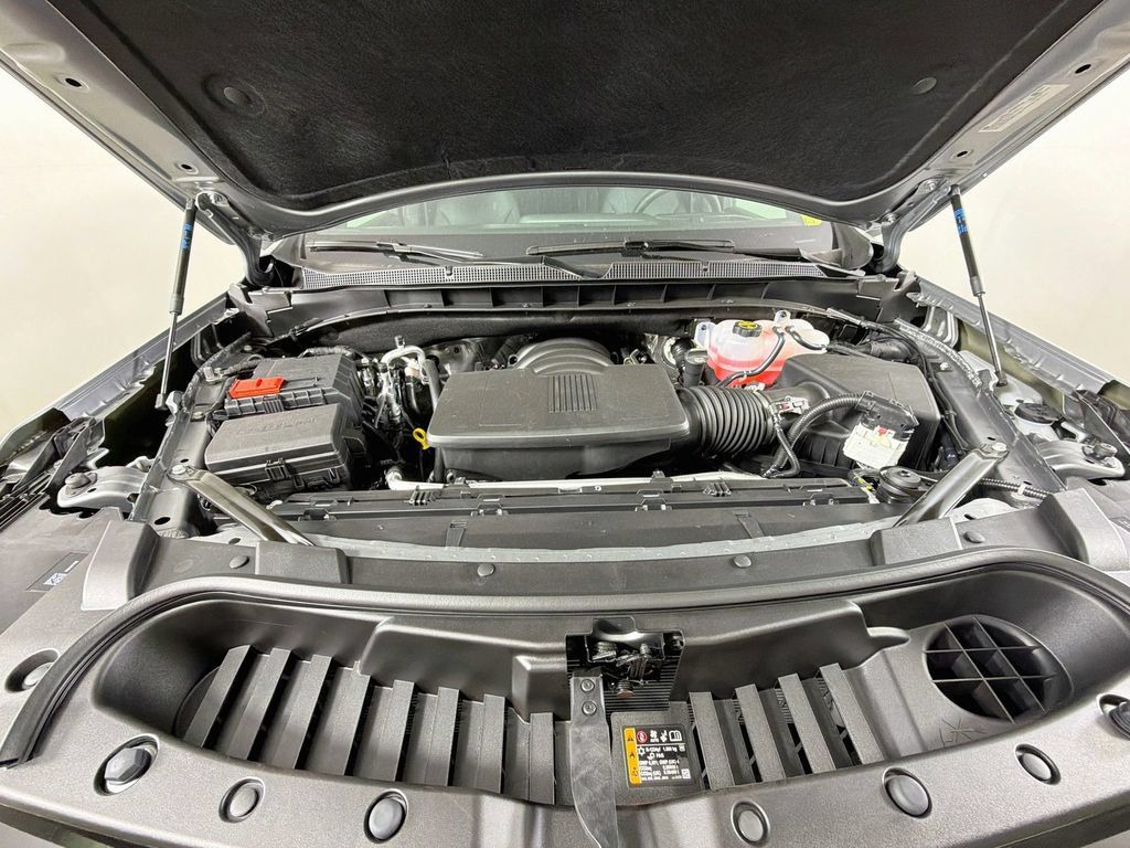 New 2026 Chevrolet Suburban LT w/ Comfort Package AWD/4WD image 27