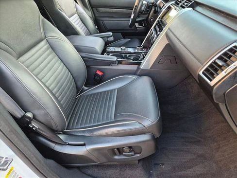 Used 2020 Land Rover Discovery HSE Luxury AWD/4WD image 23