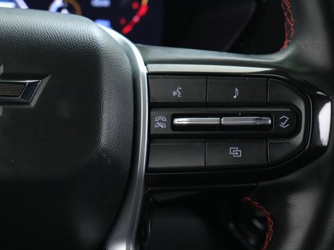 Used 2024 Chevrolet Colorado Z71 w/ Z71 Convenience Package 2 image 15