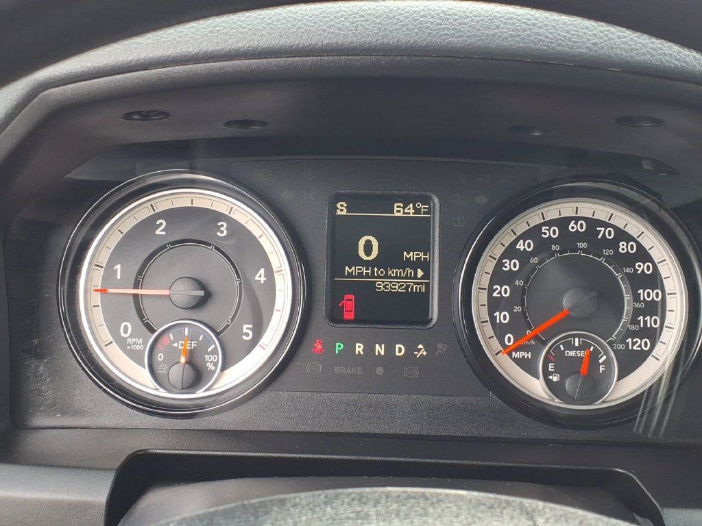 Used 2018 RAM 3500 Tradesman w/ Chrome Appearance Group AWD/4WD image 6