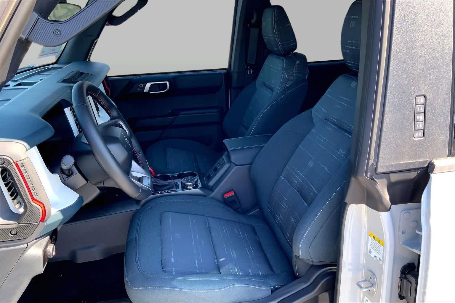 New 2026 Ford Bronco Heritage Edition AWD/4WD image 7